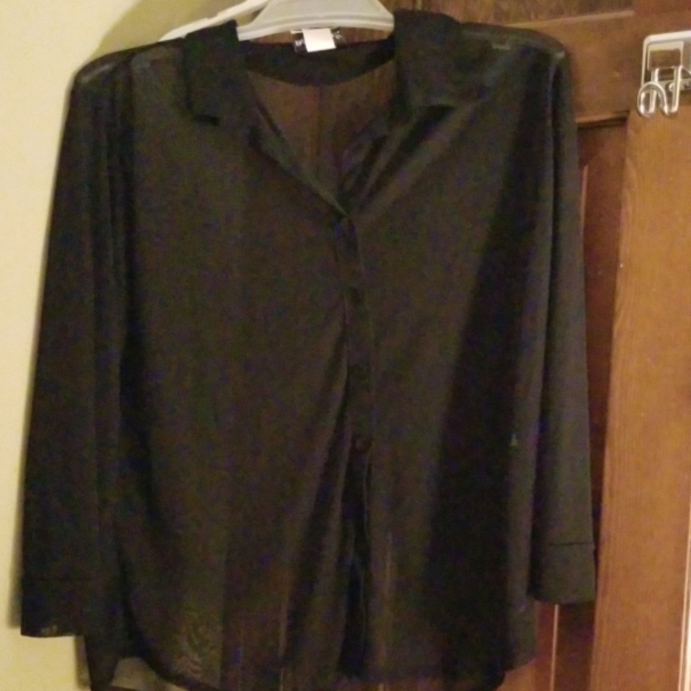 Sheer blouse. - Picture 2 of 7